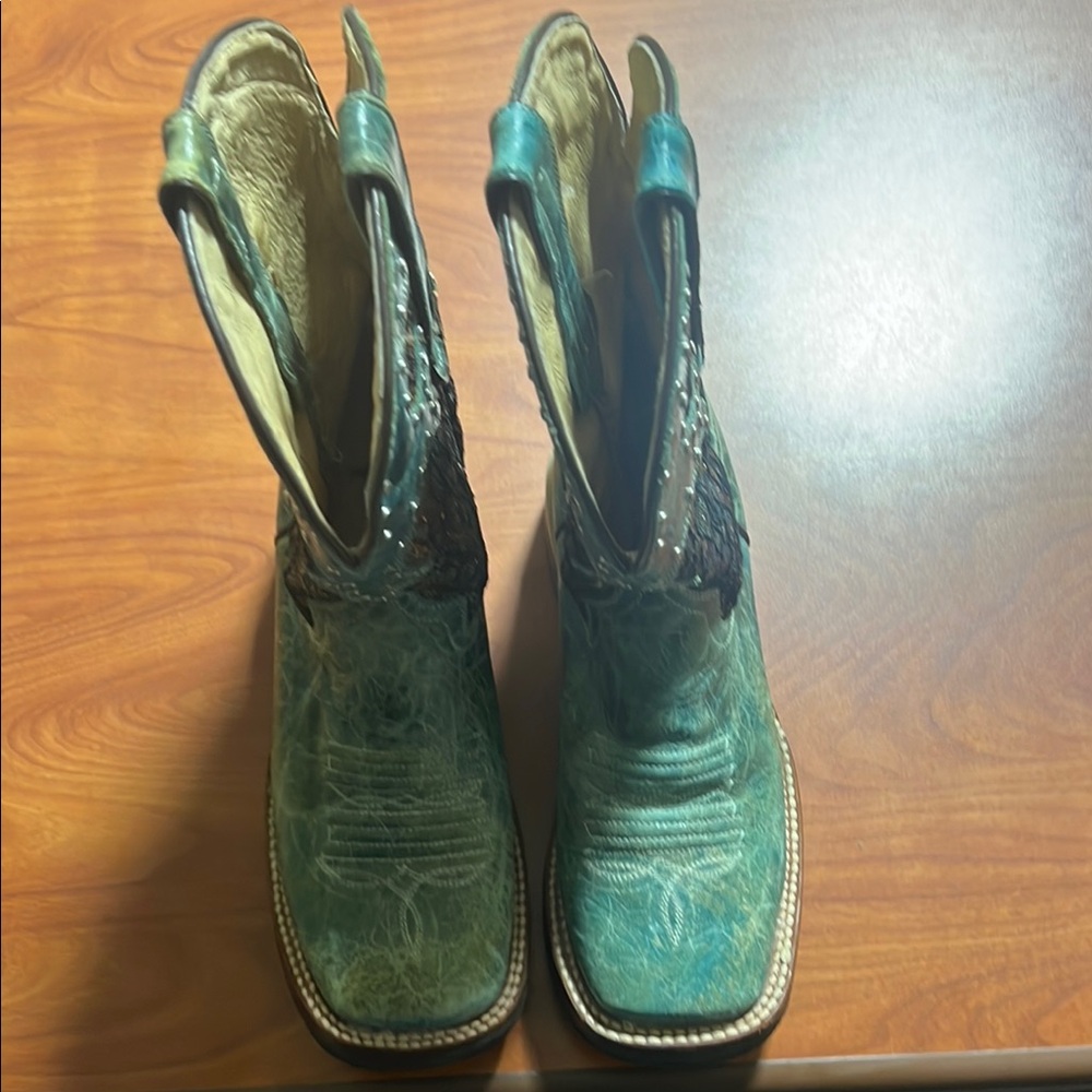 Women's Western Boots in Turquoise